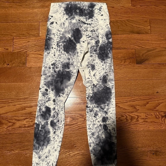 lululemon athletica Pants - LULULEMON wunder under